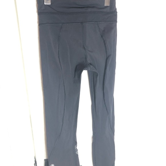 Lululemon 3/4 leggings - Picture 3 of 6